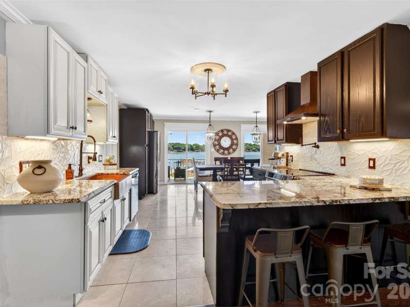 615 Kenway Loop, Mooresville, NC 28117.  MLS# CAR4390564, YatesRealty ID 30936. Kitchen