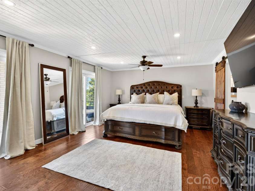 615 Kenway Loop, Mooresville, NC 28117.  MLS# CAR4390564, YatesRealty ID 30936. Primary bedroom