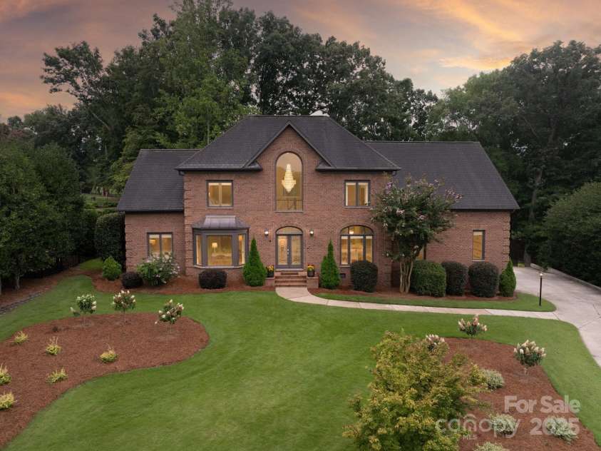 7007 Golden Rain Court, Charlotte, NC 28277.  MLS# CAR4288408, YatesRealty ID 30936. 