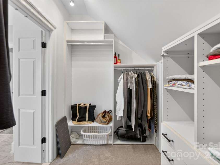 7007 Golden Rain Court, Charlotte, NC 28277.  MLS# CAR4288408, YatesRealty ID 30936. Walk-in Closet
