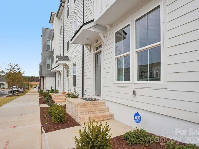 3213 Drift Street, Charlotte, NC 28278.  MLS# CAR4285778, YatesRealty ID 30937. Representative