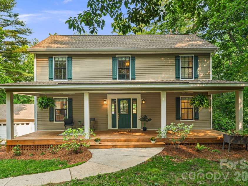 212 Riva Ridge Drive, Fairview, NC 28730.  MLS# CAR4390923, YatesRealty ID 30938. 