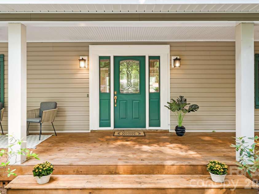 212 Riva Ridge Drive, Fairview, NC 28730.  MLS# CAR4390923, YatesRealty ID 30938. 