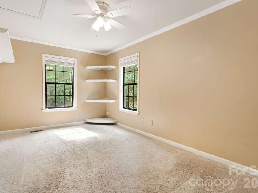212 Riva Ridge Drive, Fairview, NC 28730.  MLS# CAR4390923, YatesRealty ID 30938. 