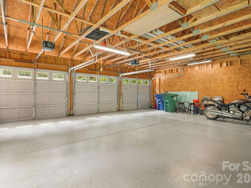 212 Riva Ridge Drive, Fairview, NC 28730.  MLS# CAR4390923, YatesRealty ID 30938. 