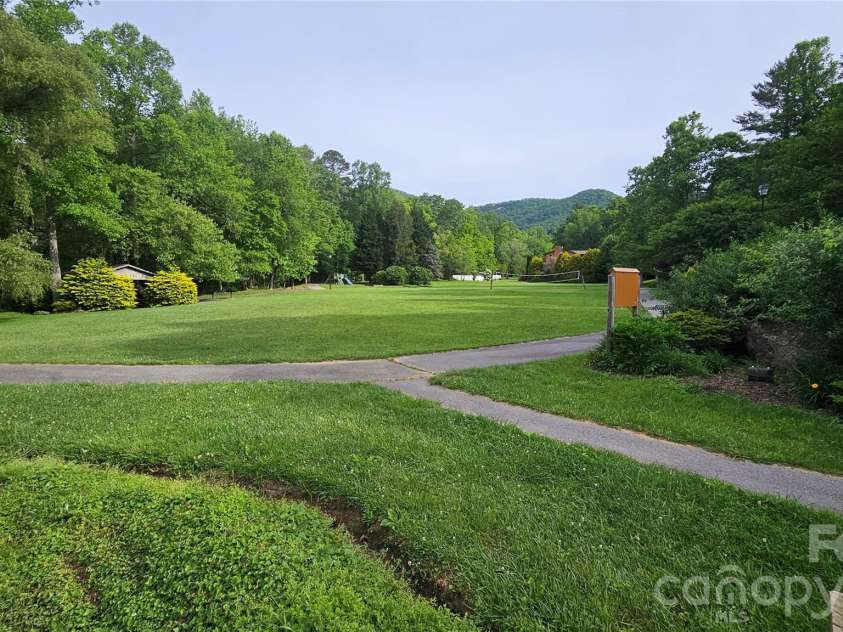 212 Riva Ridge Drive, Fairview, NC 28730.  MLS# CAR4390923, YatesRealty ID 30938. 