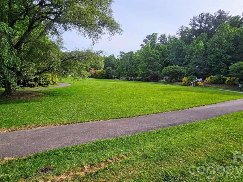 212 Riva Ridge Drive, Fairview, NC 28730.  MLS# CAR4390923, YatesRealty ID 30938. 