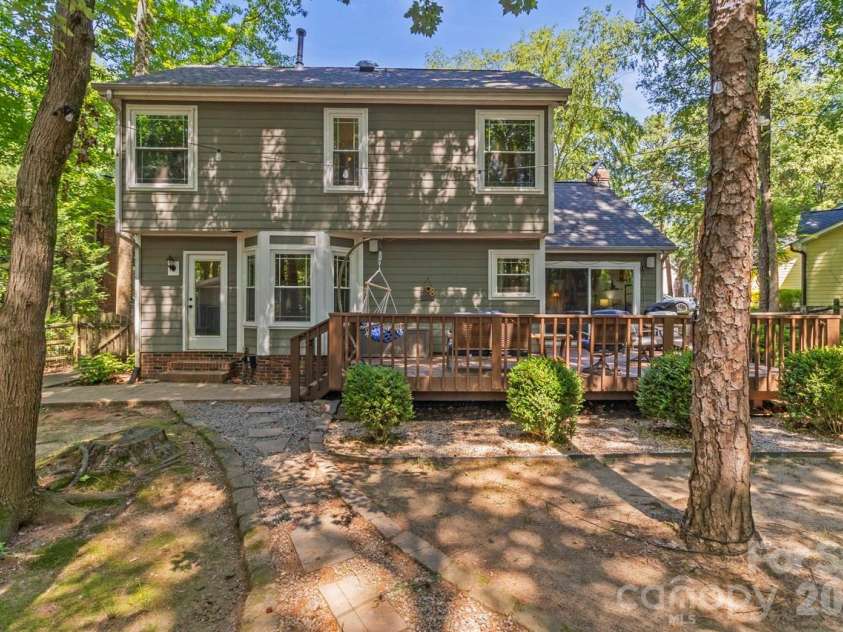 14018 Naworth Lane, Huntersville, NC 28078.  MLS# CAR4381106, YatesRealty ID 30939. Enjoy fabulous outdoor space at this beautiful home on Naworth Lane