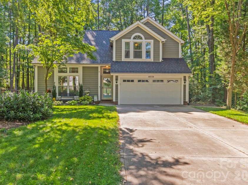 14018 Naworth Lane, Huntersville, NC 28078.  MLS# CAR4381106, YatesRealty ID 30939. Welcome home to 14018 Naworth Lane!!!