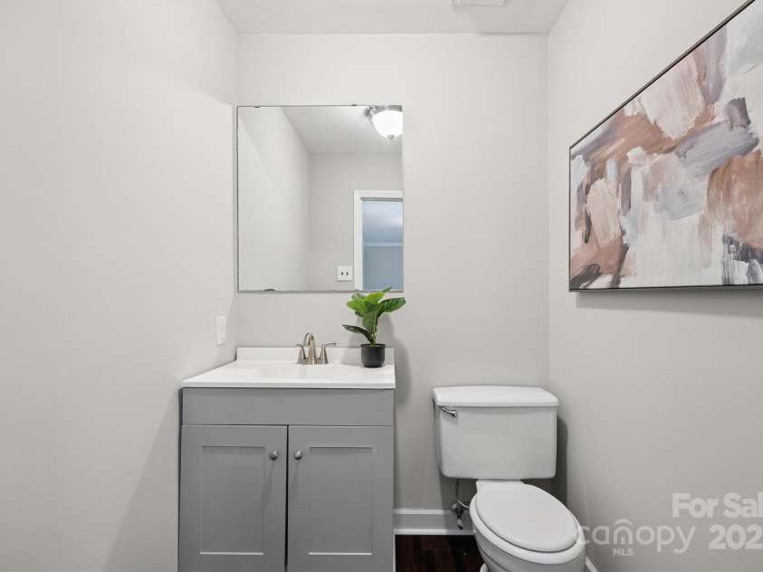 9111 Windjammer Drive, Tega Cay, SC 29708.  MLS# CAR4277508, YatesRealty ID 30939. Half bath on lower level