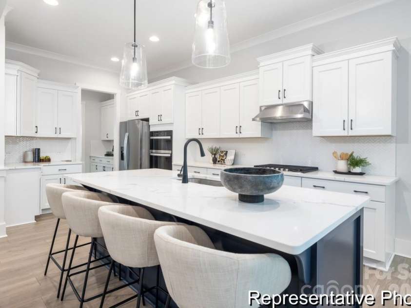 147 Borders Street, Statesville, NC 28677.  MLS# CAR4341771, YatesRealty ID 3094. 