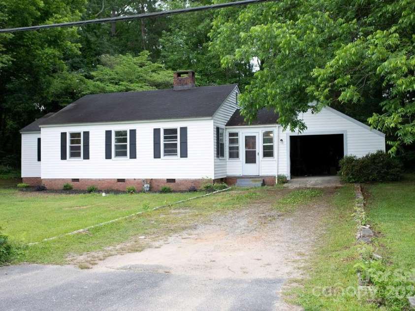 1250 Hampton Grace Avenue, Lancaster, SC 29720.  MLS# CAR4264434, YatesRealty ID 30940. 