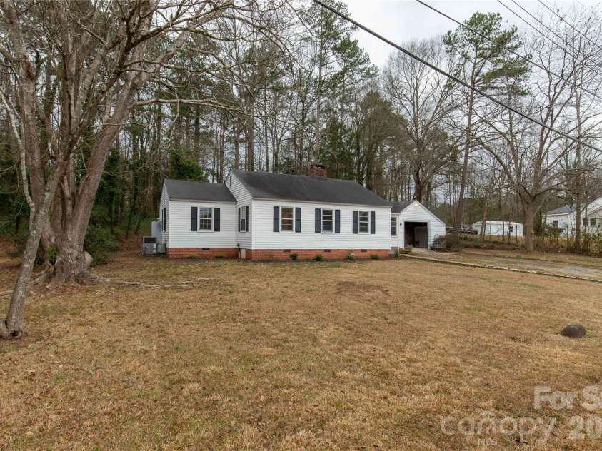 1250 Hampton Grace Avenue, Lancaster, SC 29720.  MLS# CAR4335776, YatesRealty ID 30940. 