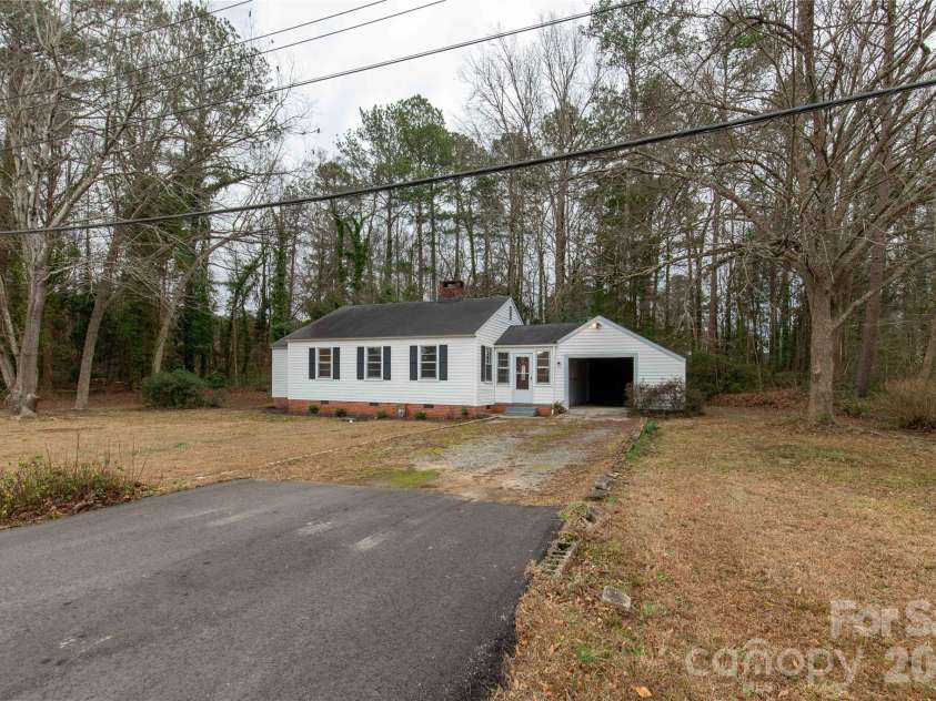 1250 Hampton Grace Avenue, Lancaster, SC 29720.  MLS# CAR4335776, YatesRealty ID 30940. 