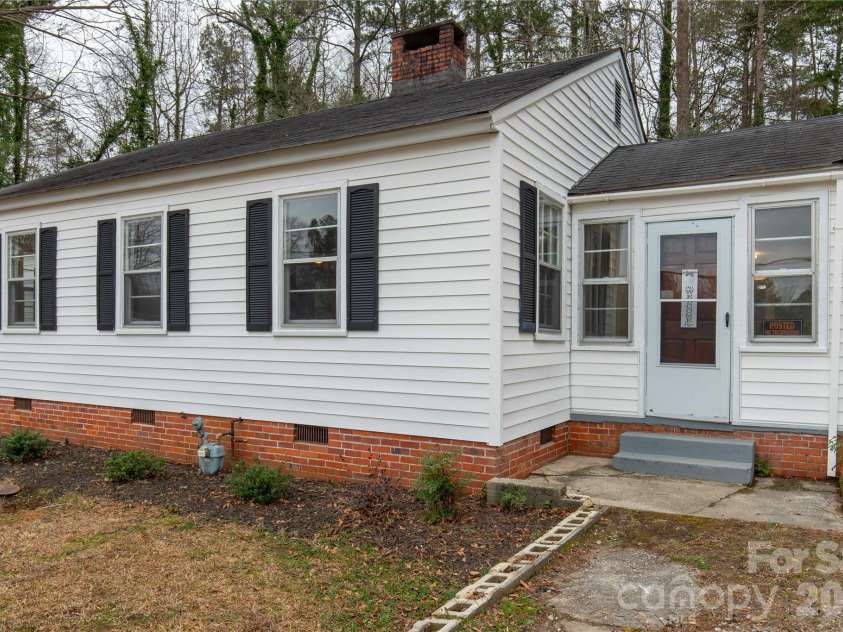 1250 Hampton Grace Avenue, Lancaster, SC 29720.  MLS# CAR4335776, YatesRealty ID 30940. 