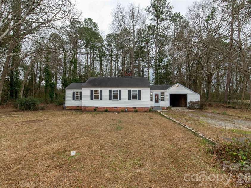 1250 Hampton Grace Avenue, Lancaster, SC 29720.  MLS# CAR4335776, YatesRealty ID 30940. 