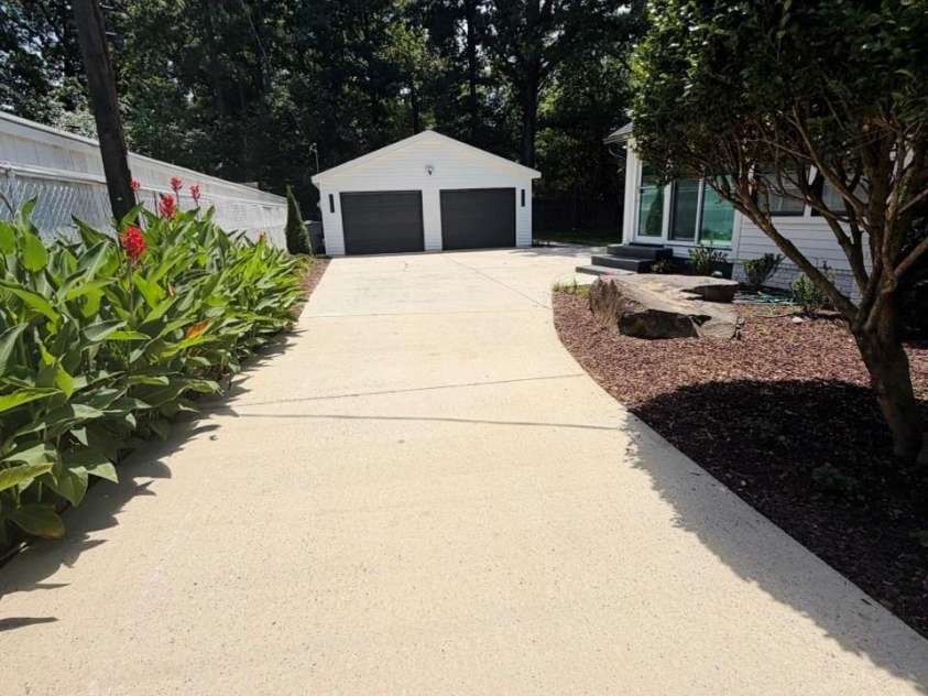 5306 Wales Street, Charlotte, NC 28269.  MLS# CAR4392147, YatesRealty ID 30940. 