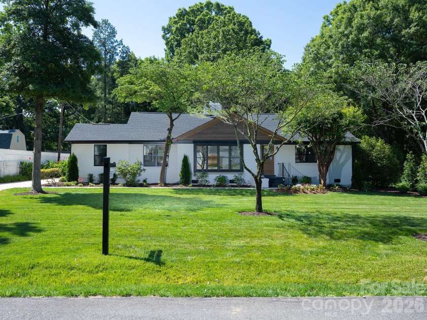 5306 Wales Street, Charlotte, NC 28269.  MLS# CAR4392147, YatesRealty ID 30940. 