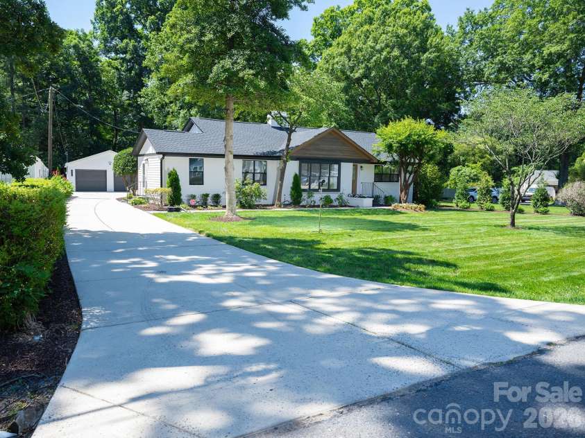 5306 Wales Street, Charlotte, NC 28269.  MLS# CAR4392147, YatesRealty ID 30940. 