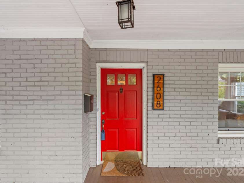 2608 Laburnum Avenue, Charlotte, NC 28205.  MLS# CAR4285959, YatesRealty ID 30941. 