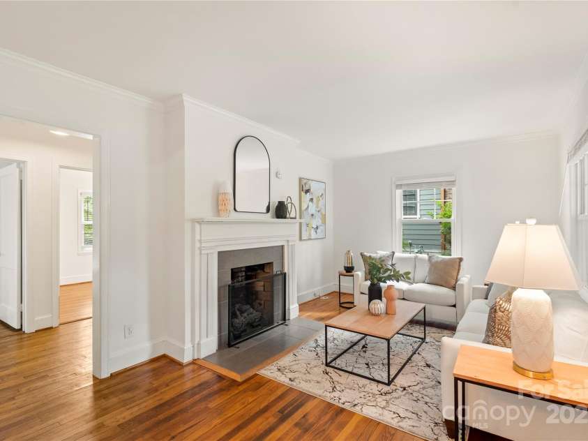 2608 Laburnum Avenue, Charlotte, NC 28205.  MLS# CAR4285959, YatesRealty ID 30941. 