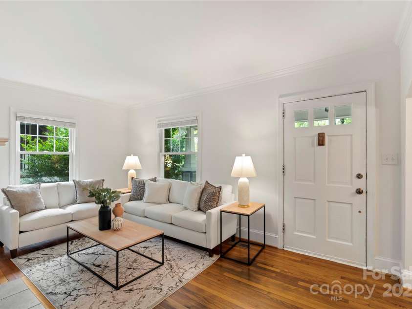 2608 Laburnum Avenue, Charlotte, NC 28205.  MLS# CAR4285959, YatesRealty ID 30941. 