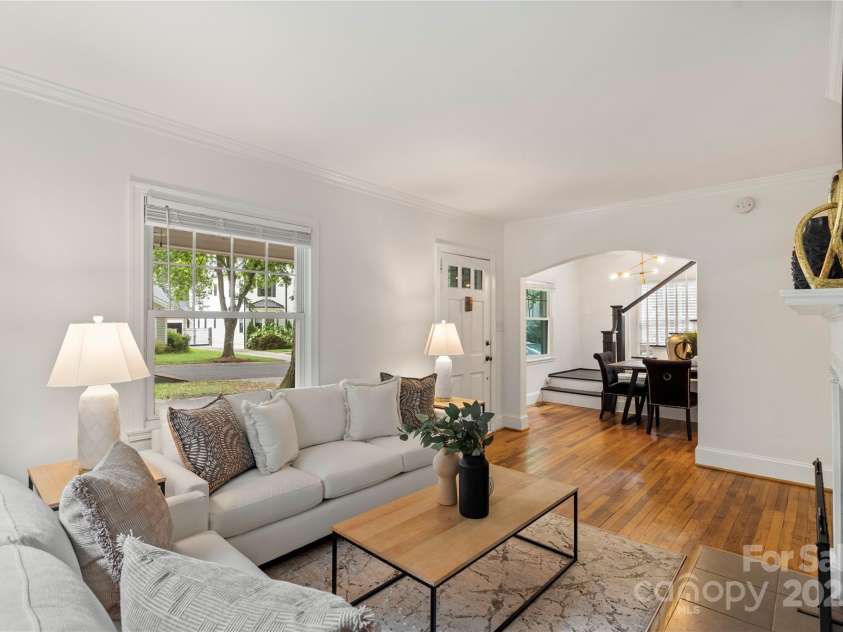 2608 Laburnum Avenue, Charlotte, NC 28205.  MLS# CAR4285959, YatesRealty ID 30941. 