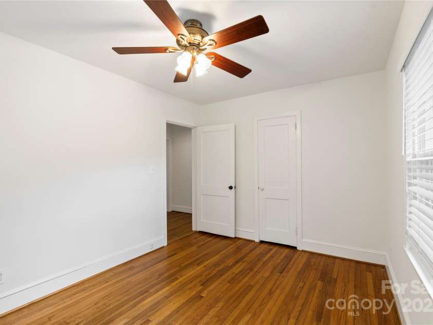 2608 Laburnum Avenue, Charlotte, NC 28205.  MLS# CAR4285959, YatesRealty ID 30941. 