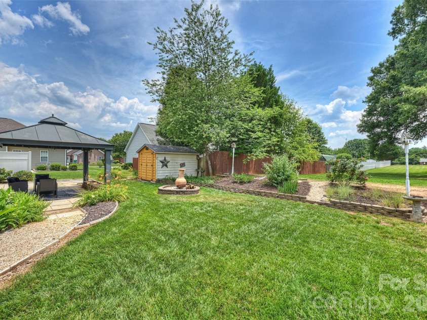 315 Wendover Drive, Locust, NC 28097.  MLS# CAR4391578, YatesRealty ID 30941. 