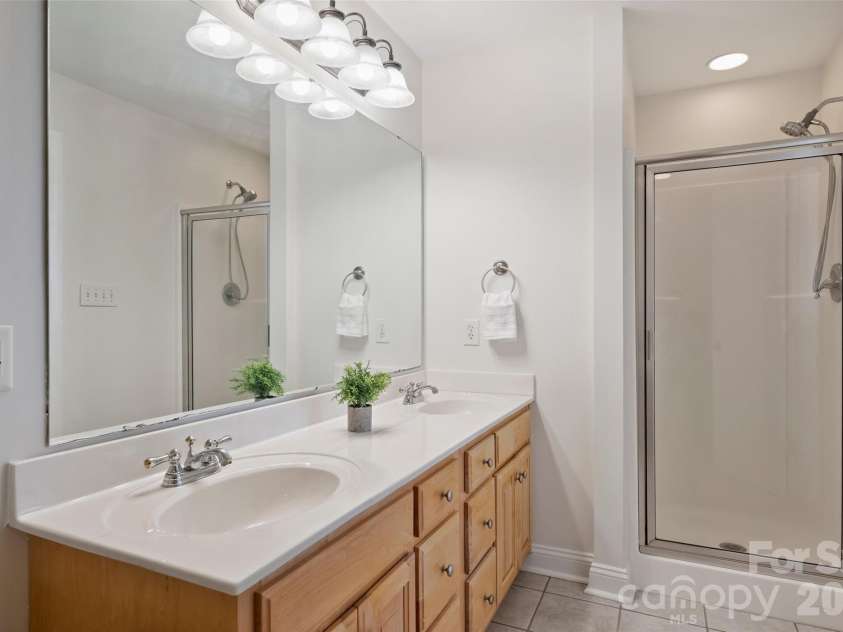 315 Wendover Drive, Locust, NC 28097.  MLS# CAR4391578, YatesRealty ID 30941. Primary Bathroom