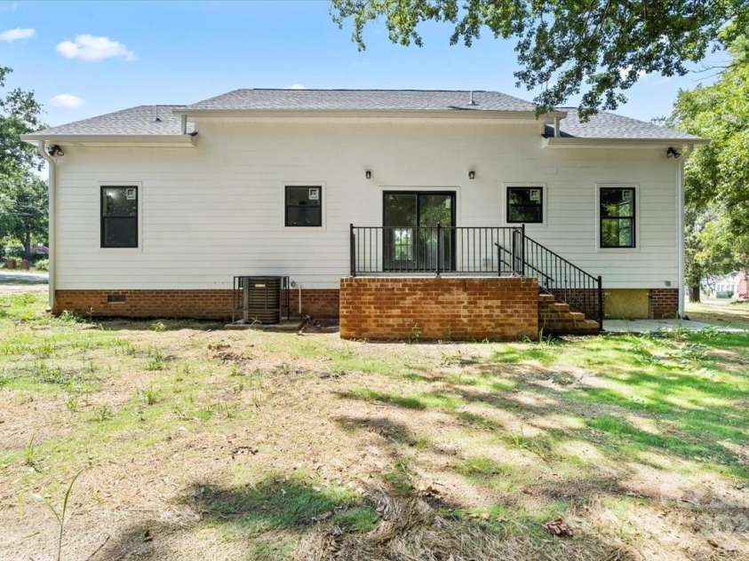 412 Allen Street, Rock Hill, SC 29730.  MLS# CAR4286977, YatesRealty ID 30942. 