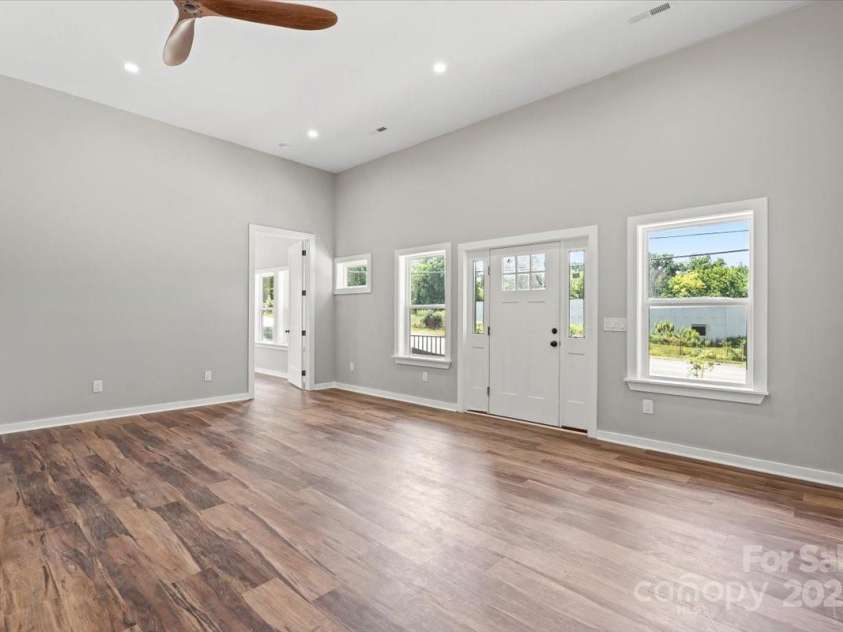 412 Allen Street, Rock Hill, SC 29730.  MLS# CAR4286977, YatesRealty ID 30942. Front entry