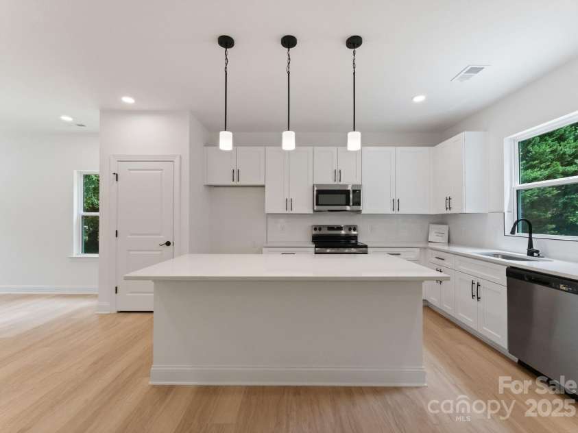 103 Emily Circle, Mooresville, NC 28115.  MLS# CAR4277001, YatesRealty ID 30943. 