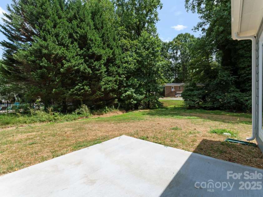 103 Emily Circle, Mooresville, NC 28115.  MLS# CAR4277001, YatesRealty ID 30943. 