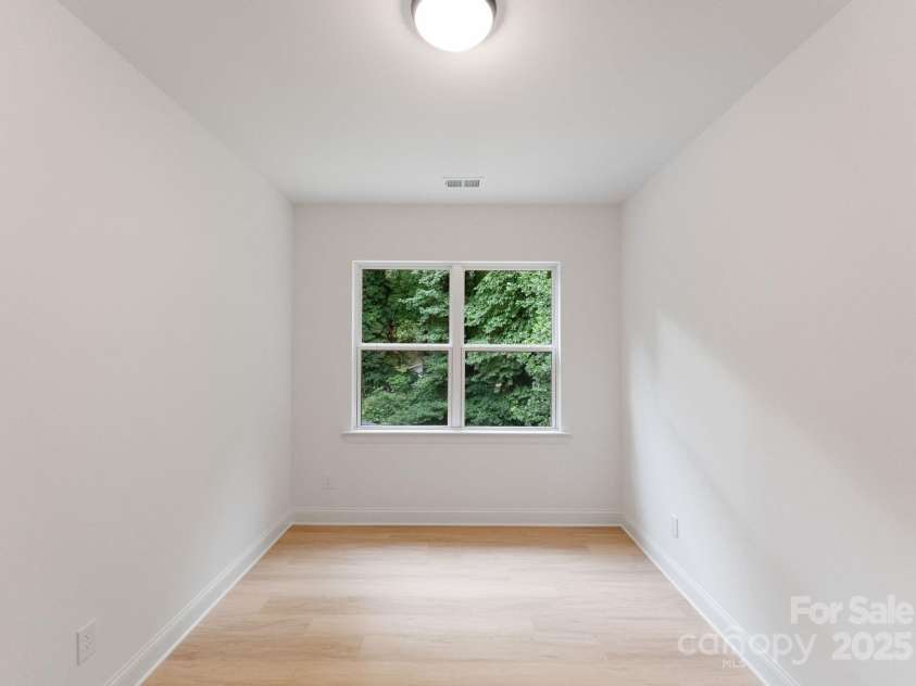 103 Emily Circle, Mooresville, NC 28115.  MLS# CAR4277001, YatesRealty ID 30943. Bedroom #5