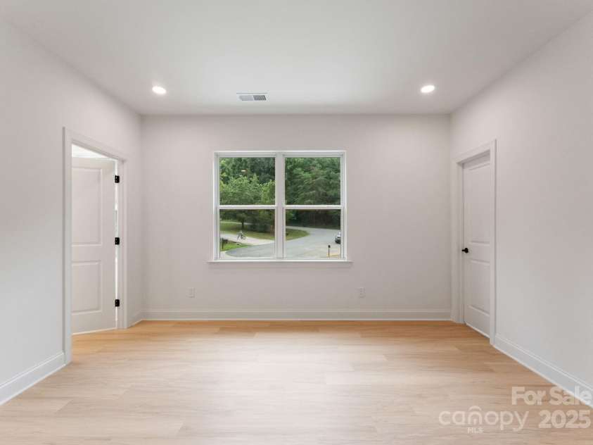103 Emily Circle, Mooresville, NC 28115.  MLS# CAR4277001, YatesRealty ID 30943. Primary Bedroom