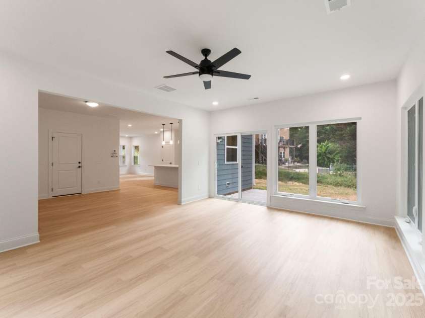 103 Emily Circle, Mooresville, NC 28115.  MLS# CAR4277001, YatesRealty ID 30943. Sunroom