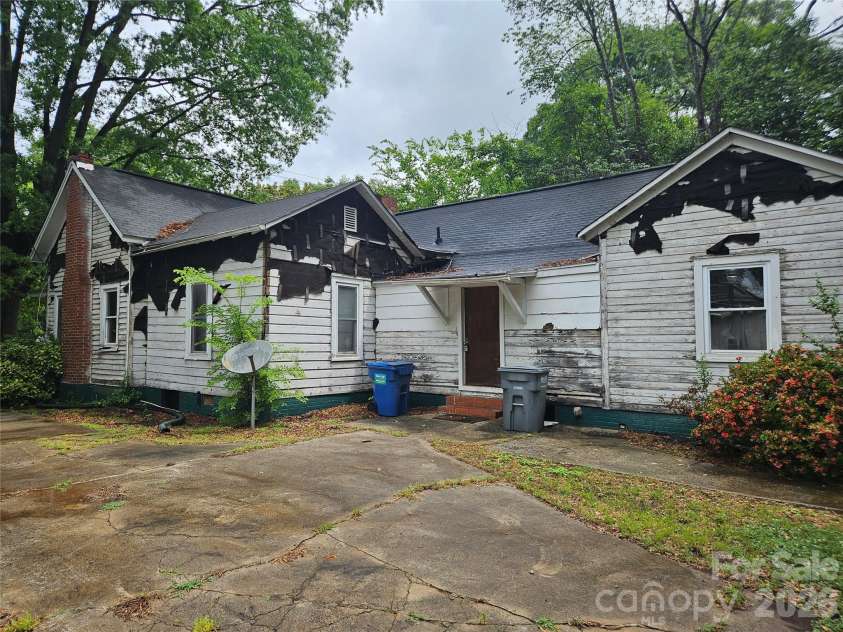 315 North Street, Belmont, NC 28012.  MLS# CAR4386503, YatesRealty ID 30943. 