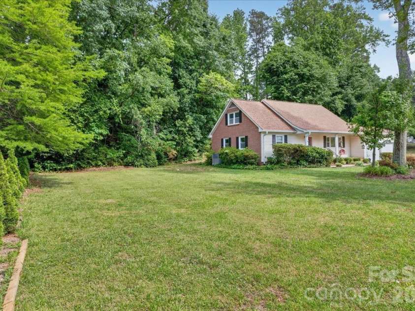 1303 Wildwood Drive, Kannapolis, NC 28081.  MLS# CAR4382701, YatesRealty ID 30945. 