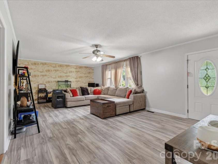 1303 Wildwood Drive, Kannapolis, NC 28081.  MLS# CAR4382701, YatesRealty ID 30945. 