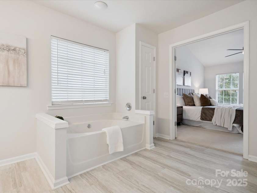 3512 Arborhill Road, Charlotte, NC 28270.  MLS# CAR4285595, YatesRealty ID 30945. 