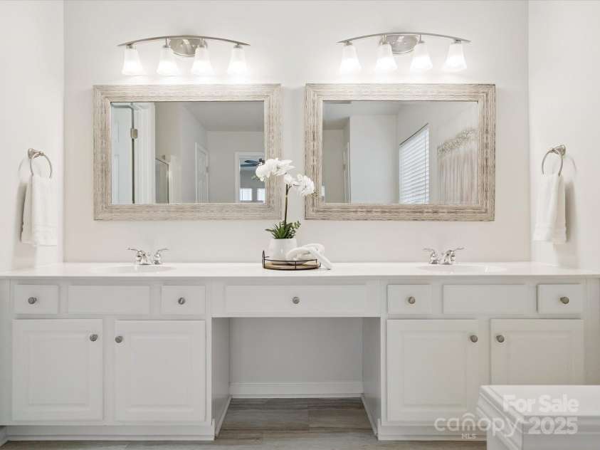 3512 Arborhill Road, Charlotte, NC 28270.  MLS# CAR4285595, YatesRealty ID 30945. 