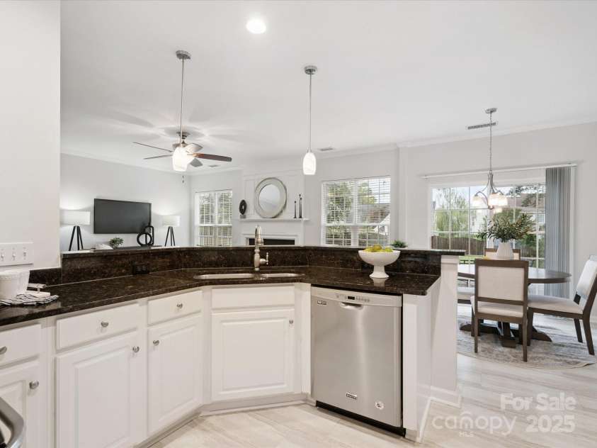 3512 Arborhill Road, Charlotte, NC 28270.  MLS# CAR4285595, YatesRealty ID 30945. 