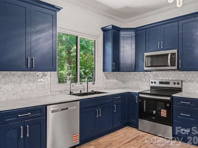 1 Bird Street, Rock Hill, SC 29730.  MLS# CAR4390414, YatesRealty ID 30946. 