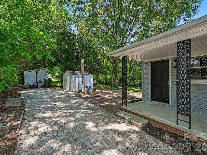 1 Bird Street, Rock Hill, SC 29730.  MLS# CAR4390414, YatesRealty ID 30946. 