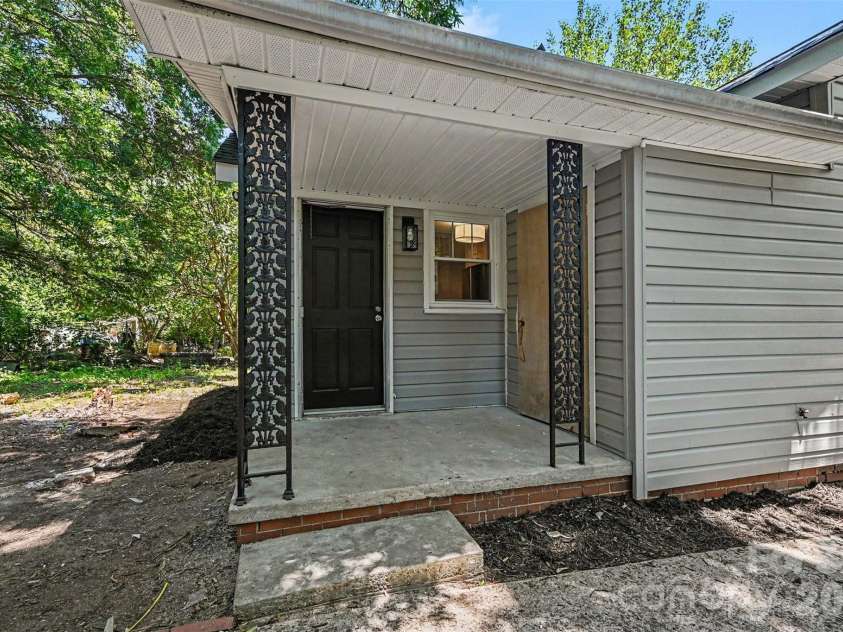 1 Bird Street, Rock Hill, SC 29730.  MLS# CAR4390414, YatesRealty ID 30946. 