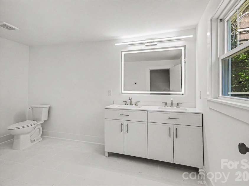 1 Bird Street, Rock Hill, SC 29730.  MLS# CAR4390414, YatesRealty ID 30946. 
