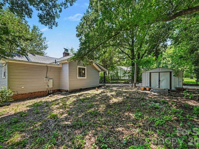 1 Bird Street, Rock Hill, SC 29730.  MLS# CAR4390414, YatesRealty ID 30946. 