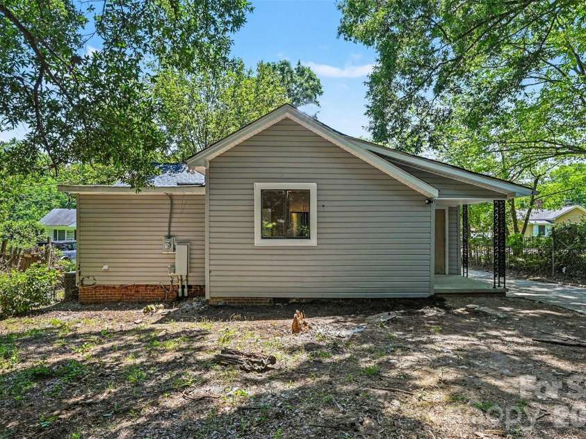 1 Bird Street, Rock Hill, SC 29730.  MLS# CAR4390414, YatesRealty ID 30946. 