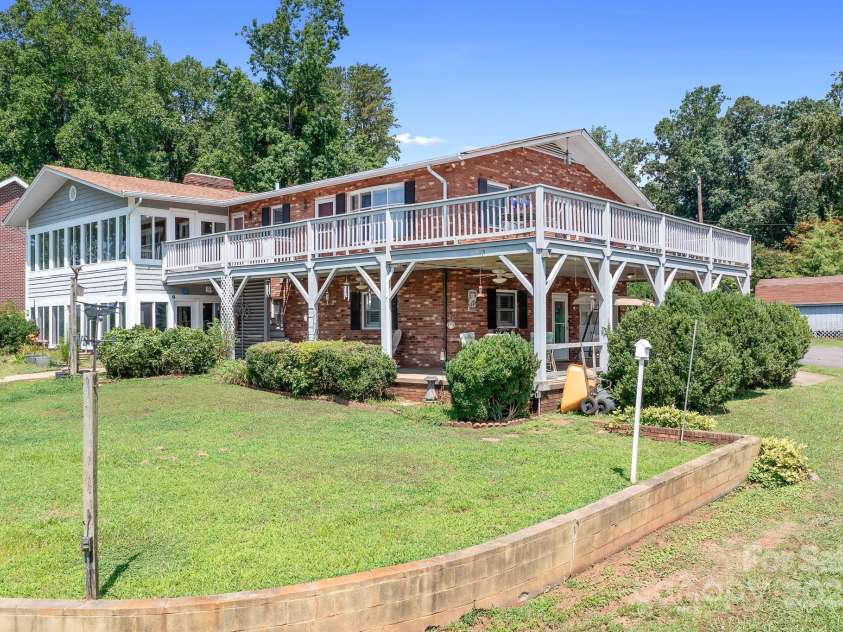 177 Brer Fox Trail, Troutman, NC 28166.  MLS# CAR4284185, YatesRealty ID 30946. 